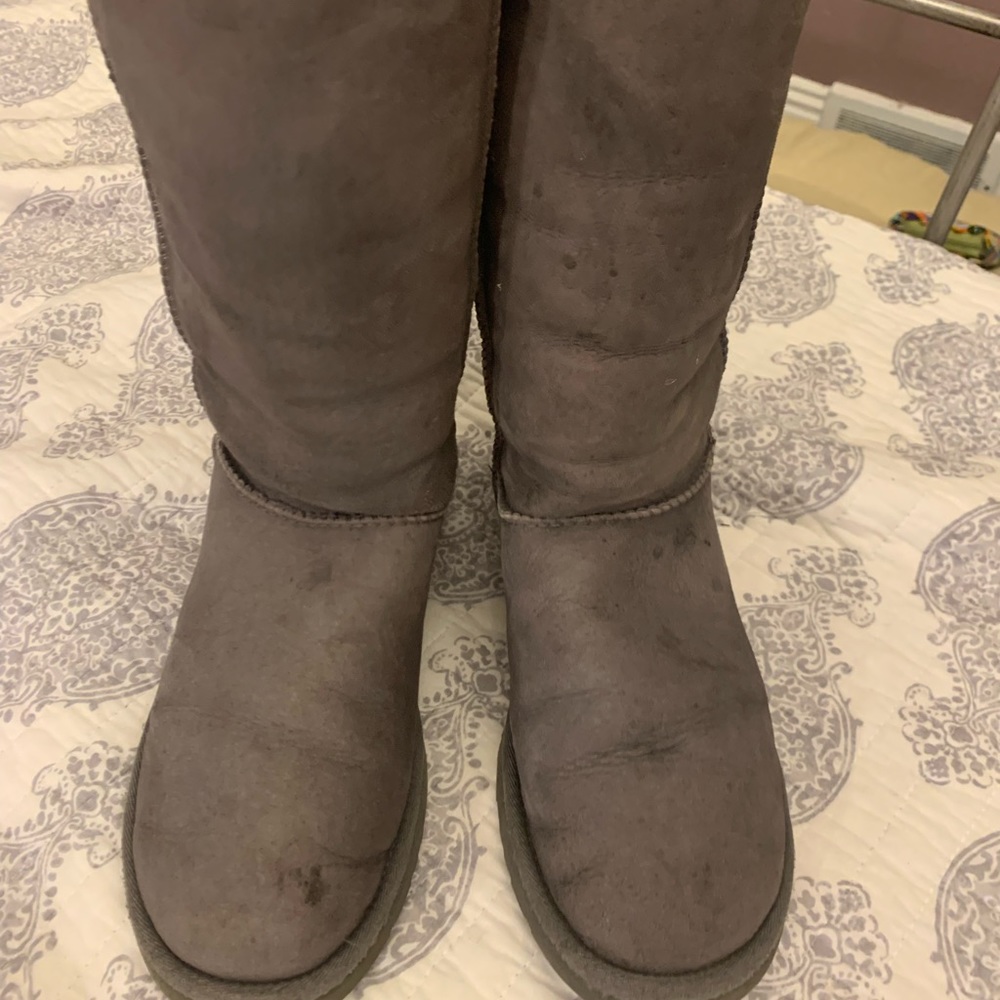 Tall UGGS Size 9. Gray, great shape